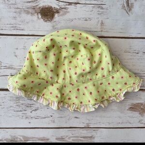 - Green strawberry shortcake sunhat